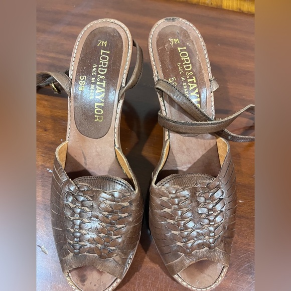 Vintage Lord & Taylor Heeled Leather Sandals - Picture 8 of 8